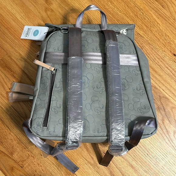 Petunia Pickle Bottom Diaper Bag - Picture 6 of 15